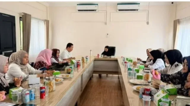 Gabungan Organisasi Wanita (GOW) Kabupaten Muaro Jambi menggelar rapat persiapan intensif di Rumah Dinas Wakil Bupati Muaro Jambi