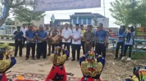 Bupati Muaro Jambi, Bambang Bayu Suseno, secara resmi membuka rangkaian Olimpiade Olahraga Siswa Nasional (O2SN), Festival Lomba Seni dan Sastra Siswa Nasional (FLS3N), serta Pekan Kreativitas dan Prestasi Siswa (KPPS) jenjang SD dan SMP Tahun 2026.